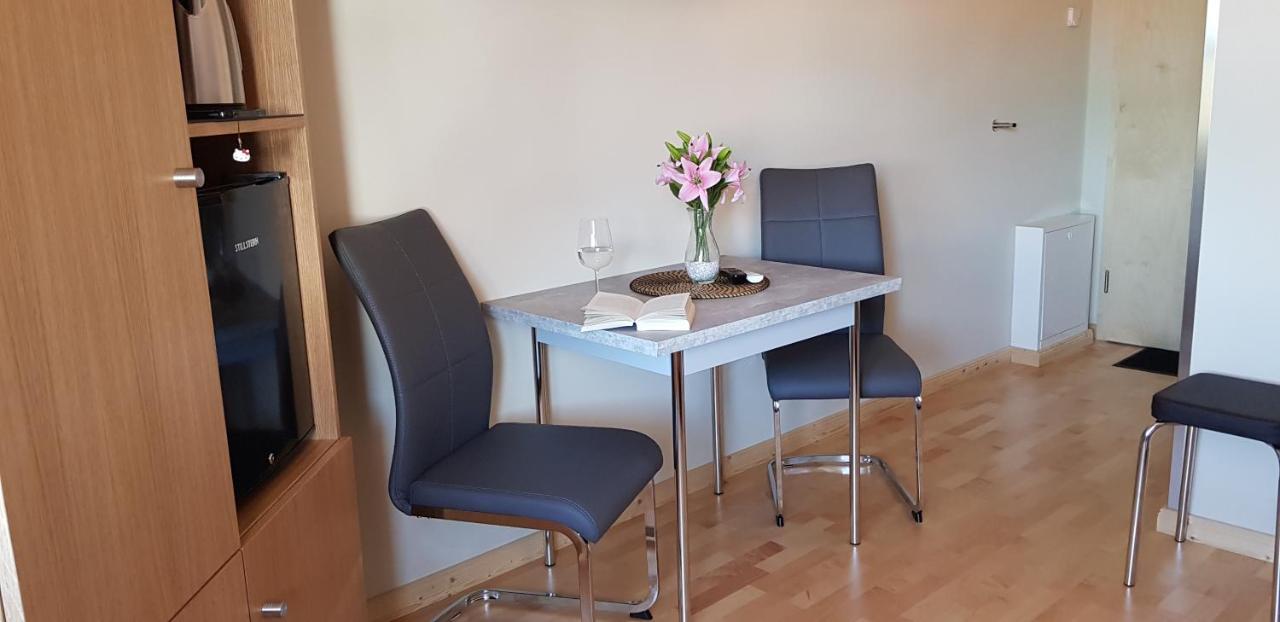 Suite Kleine Auszeit Liepgarten Εξωτερικό φωτογραφία